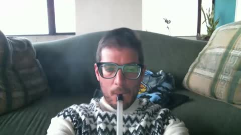 Snapshot of arielsinho chatting on December 31, 10:34 pm Anon online show from December 31, 10:34 pm