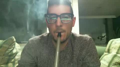 Snapshot of arielsinho chatting on October 22, 4:15 am Anon online show from October 22, 4:15 am