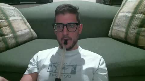 Snapshot of arielsinho chatting on October 18, 5:44 am Anon online show from October 18, 5:44 am