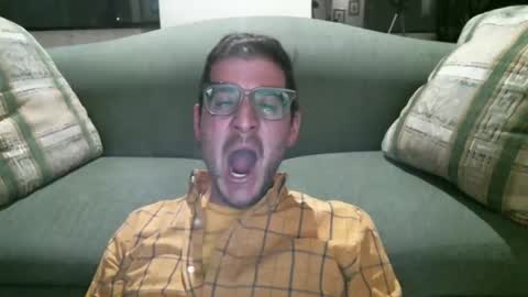 Snapshot of arielsinho chatting on January 10, 4:22 am Anon online show from January 10, 4:22 am
