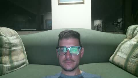 Snapshot of arielsinho chatting on October 23, 4:47 am Anon online show from October 23, 4:47 am