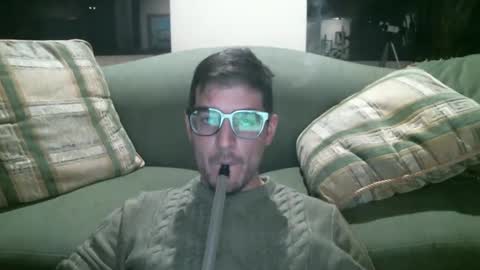 Snapshot of arielsinho chatting on February 22, 3:12 am Anon online show from February 22, 3:12 am