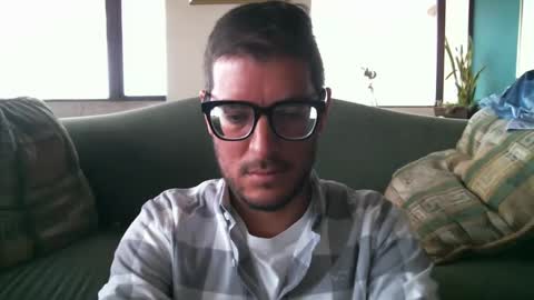 Snapshot of arielsinho chatting on December 18, 10:13 pm Anon online show from December 18, 10:13 pm