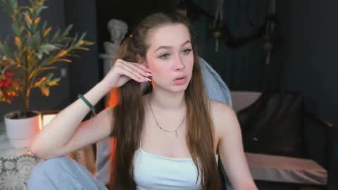 arielsykes online show from October 28, 6:20 pm