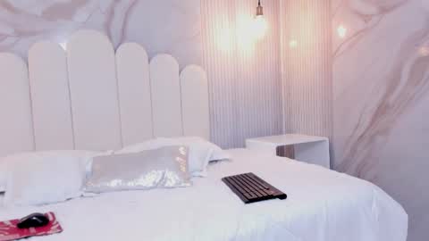 Arietta online show from December 15, 8:16 pm