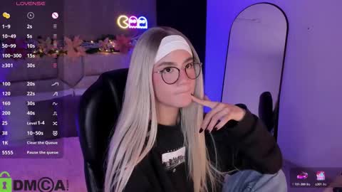 Ari  online show from December 14, 1:56 am