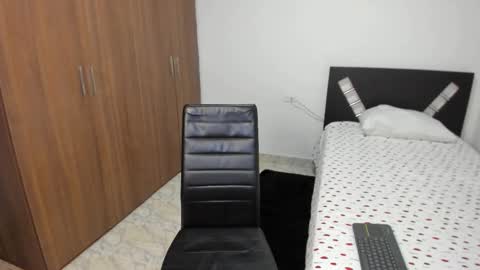 aristena_01 online show from February 25, 11:15 pm