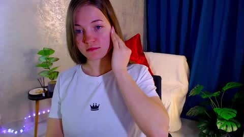 Arlana online show from November 14, 1:52 am