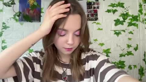 Lisa online show from May 22, 2:35 pm