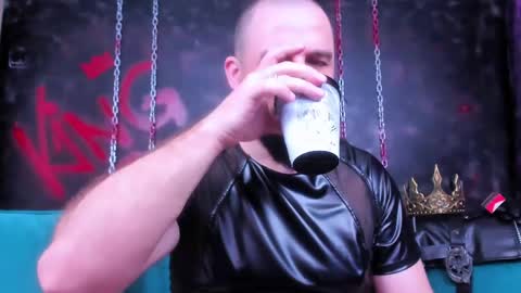 Armando online show from April 20, 7:28 pm