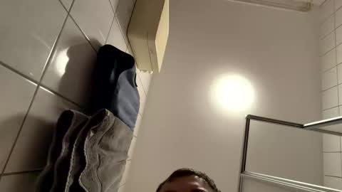 armyskater32 online show from April 21, 5:25 am