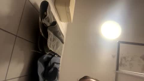 armyskater32 online show from February 6, 10:45 pm