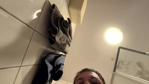 armyskater32 online show from March 1, 10:36 pm