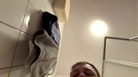 armyskater32 online show from April 17, 10:39 am