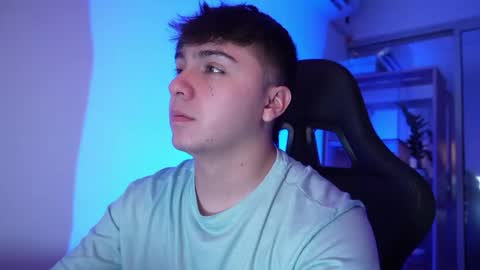 aron__cooper online show from June 7, 3:06 pm
