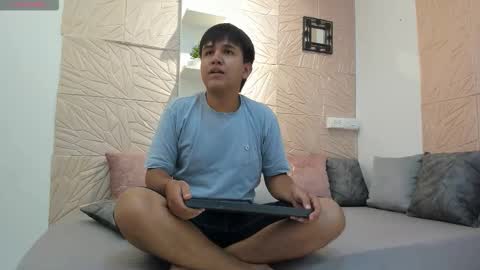 Alexa  Aron online show from December 3, 1:15 am