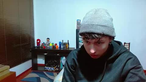 Aaron online show from March 8, 3:50 am