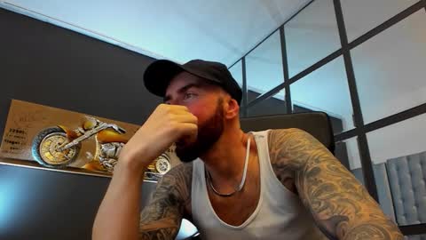 AronGrant online show from February 4, 11:58 am