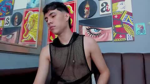 Arontawers online show from April 8, 7:50 pm