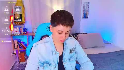 noah and ivy online show from September 24, 3:13 am