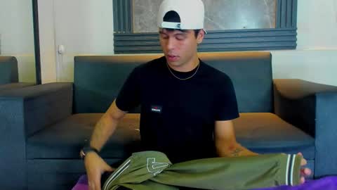 Aroon   online show from December 22, 7:42 pm