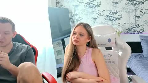 art_cam_ online show from March 6, 8:24 am