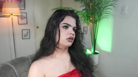 Chloe  online show from October 21, 11:30 pm