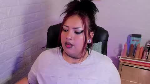 artenisa_tay69 online show from April 22, 5:25 am