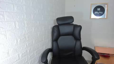 artenisa_tay69 online show from September 18, 5:22 am