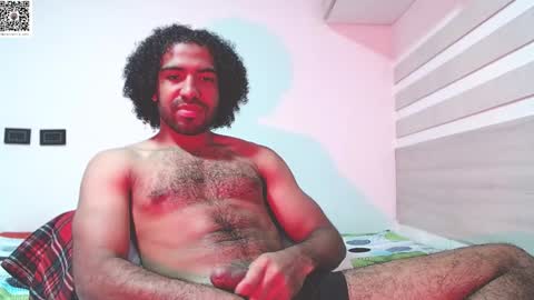 Snapshot of arthur_jamess chatting on January 16, 12:01 am arthur_jamess online show from January 16, 12:01 am