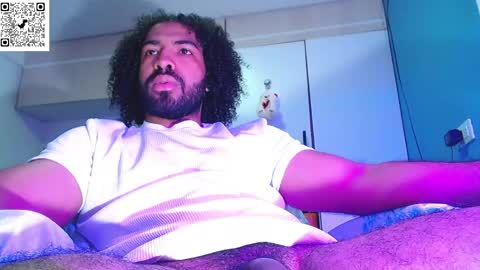 arthur_jamess online show from April 21, 12:23 pm