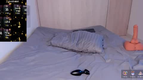 arturguy01 online show from October 4, 11:57 pm