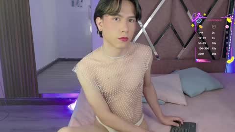 Snapshot of ash_femboy chatting on September 12, 9:39 pm Ash Femboy online show from September 12, 9:39 pm
