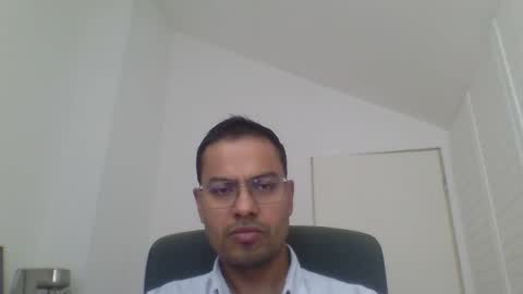 asharma1984xyz online show from April 28, 9:13 am