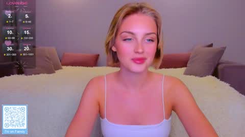 Snapshot of ashbunny_ chatting on January 25, 5:40 pm your pretty Ashley online show from January 25, 5:40 pm