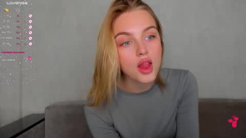 Snapshot of ashbunny_ chatting on October 14, 5:05 pm your pretty Ashley online show from October 14, 5:05 pm