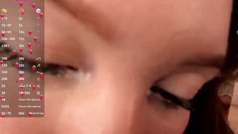 Ash online show from November 8, 2:09 pm