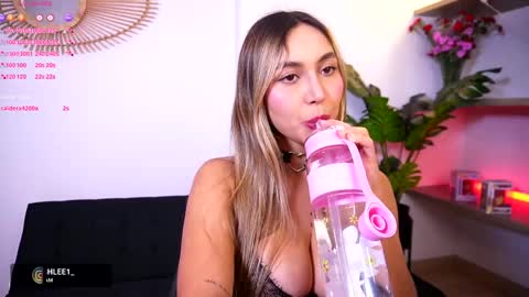 Nay online show from October 31, 7:47 pm