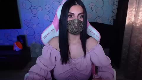 Snapshot of ashley__cooper__ chatting on October 4, 6:00 am   Yasmina   online show from October 4, 6:00 am