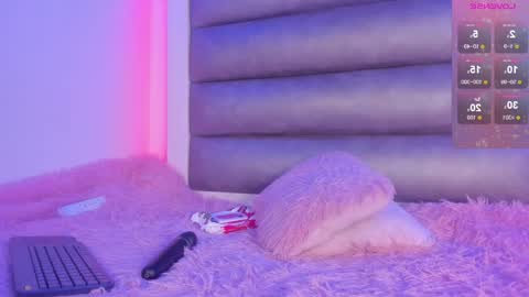 ashley_js online show from June 5, 7:03 am