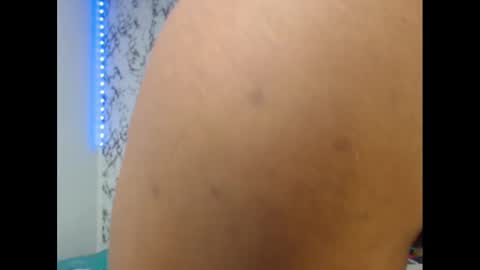 Ashley online show from February 5, 7:10 pm