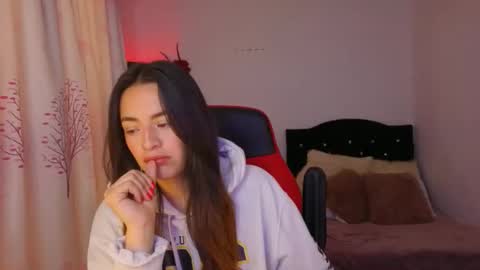 ASHLEY online show from February 10, 1:25 pm