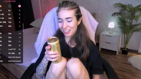 Ashley online show from February 9, 1:26 pm