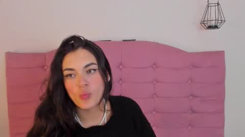 kylie online show from October 3, 2:53 am