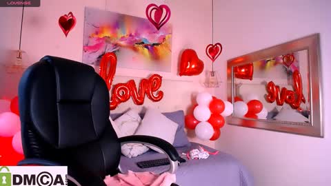 Snapshot of ashlie_dixon1 chatting on February 11, 9:56 pm Ashlie  online show from February 11, 9:56 pm