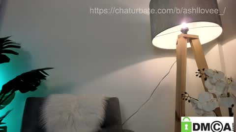 ashllovee online show from February 28, 1:14 pm