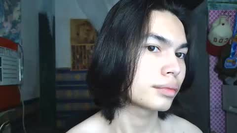 asian_babyboi online show from April 25, 4:04 pm