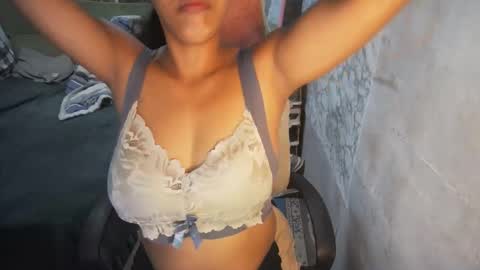 im janeth single mom online show from April 18, 12:12 am