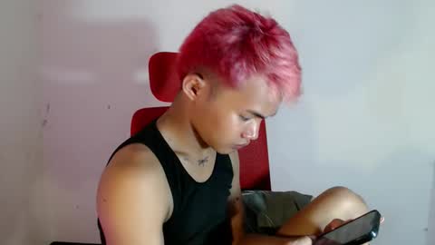 asian_lover05 online show from May 13, 8:07 pm