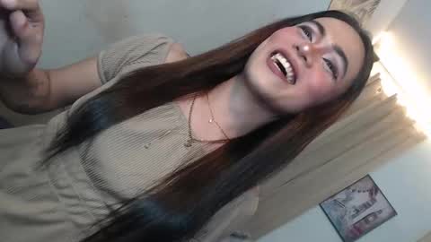 asian_ulysses online show from December 17, 1:07 pm